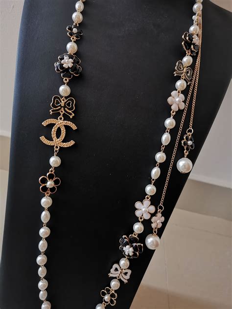 chanel knockoff pearl necklace